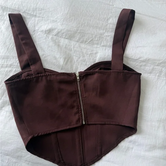 PrettyLittleThing Brown Structured Bustier Top - Picture 2 of 3